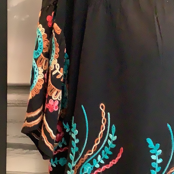 Blu Heaven By Umgee Black Boho Embroidered Top Sz M - Picture 3 of 10